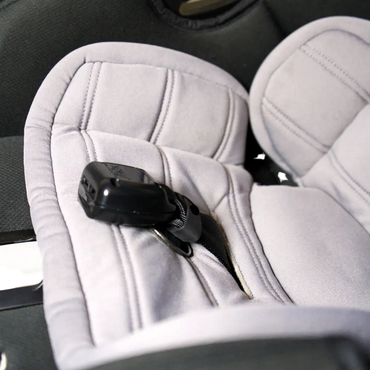 Straps Away Ltd- Center Buckle Holder
