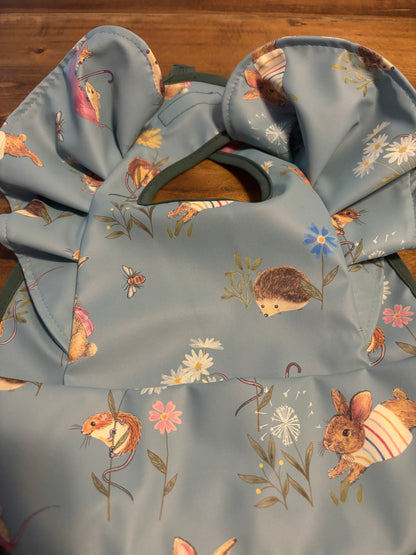 Girl’s Ruffle Bib